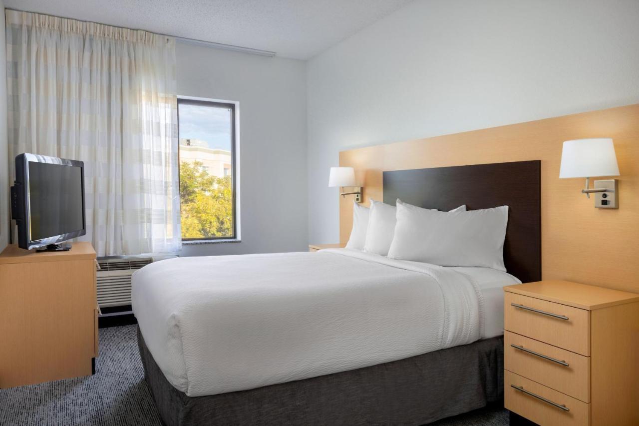 Towneplace Suites By Marriott Йорк Экстерьер фото